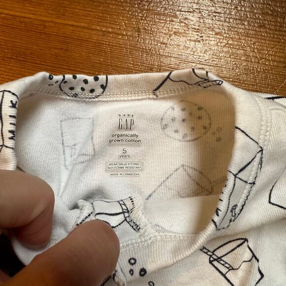 Baby Gap white blue cookies and milk long sleeve pajama set SIZE 5 - Picture 2 of 4